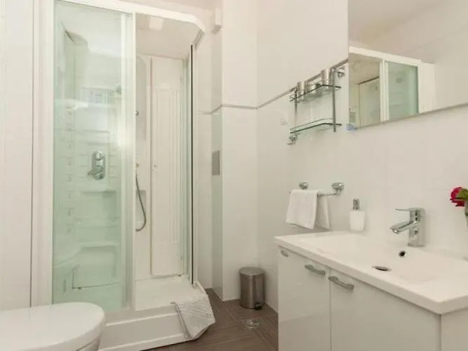 Apartments Nikolina St - Comfort Two Bedroom Apartment A1 Split Croatia