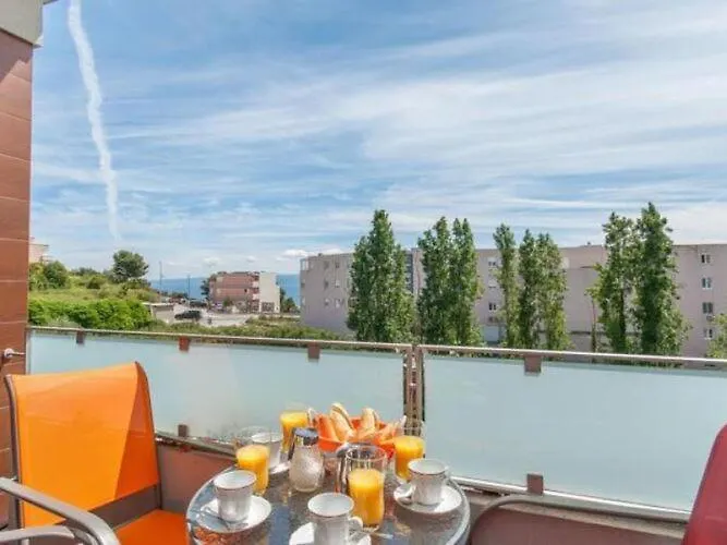 Apartments Nikolina St - Comfort Two Bedroom Apartment A1 Split Croatia