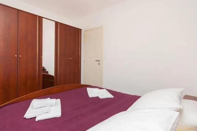 Apartments Nikolina St - Comfort Two Bedroom Apartment A1 Split
