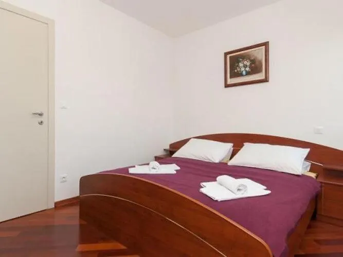 Apartments Nikolina St - Comfort Two Bedroom Apartment A1 Split